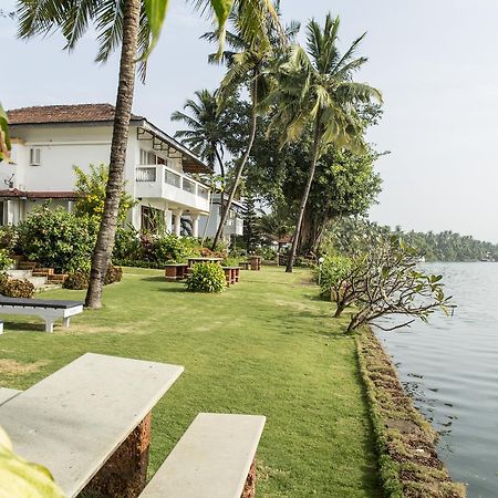 Shikara Beach Resort Cavelossim Exterior foto