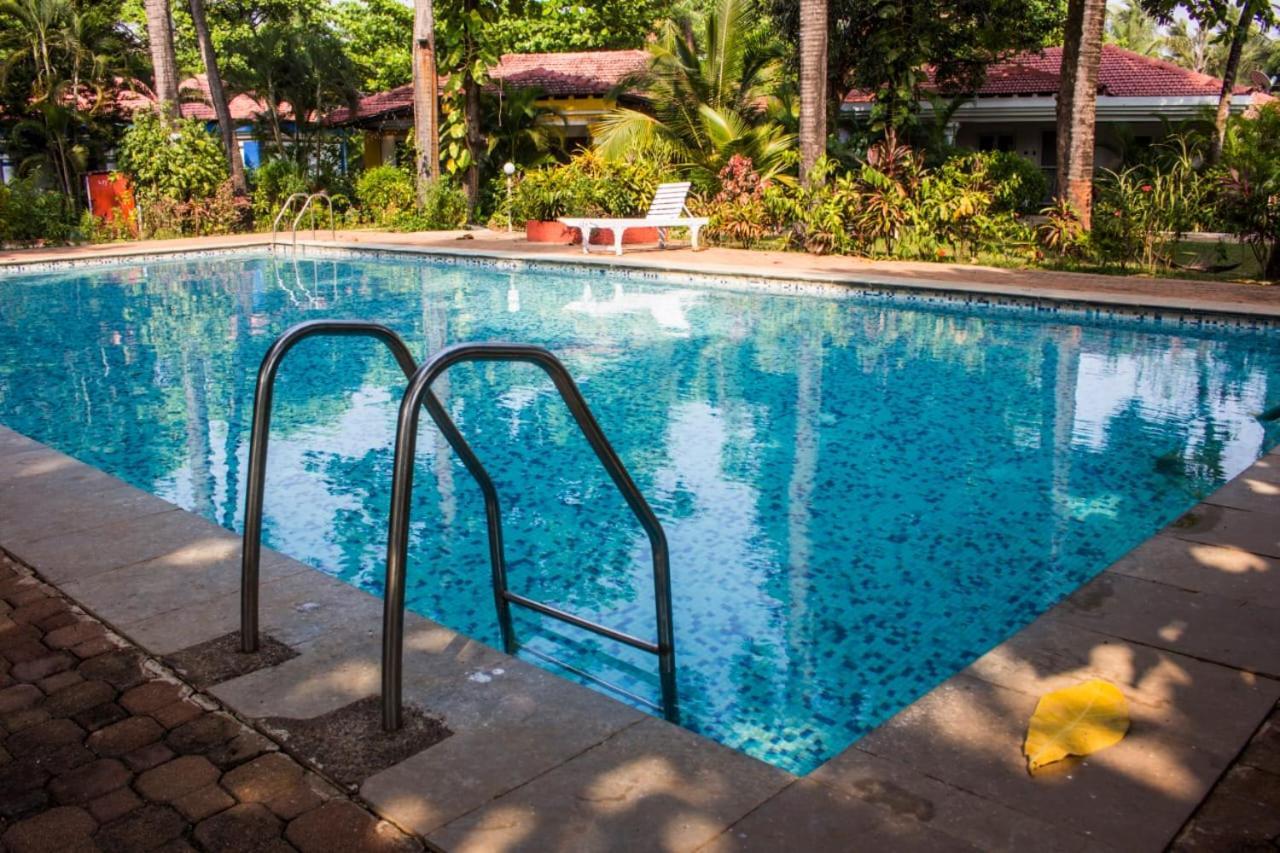 Shikara Beach Resort Cavelossim Exterior foto