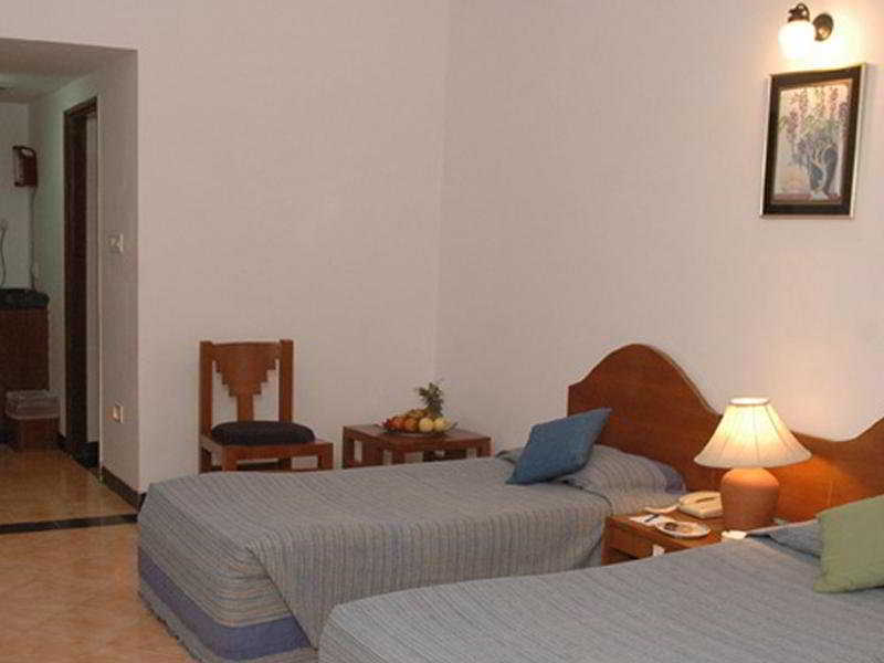 Shikara Beach Resort Cavelossim Exterior foto