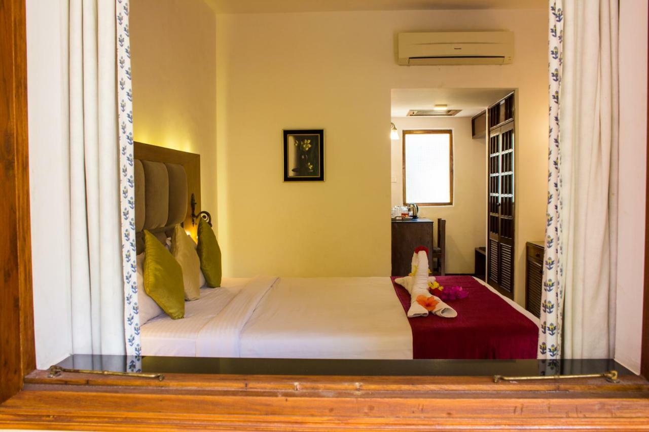 Shikara Beach Resort Cavelossim Exterior foto